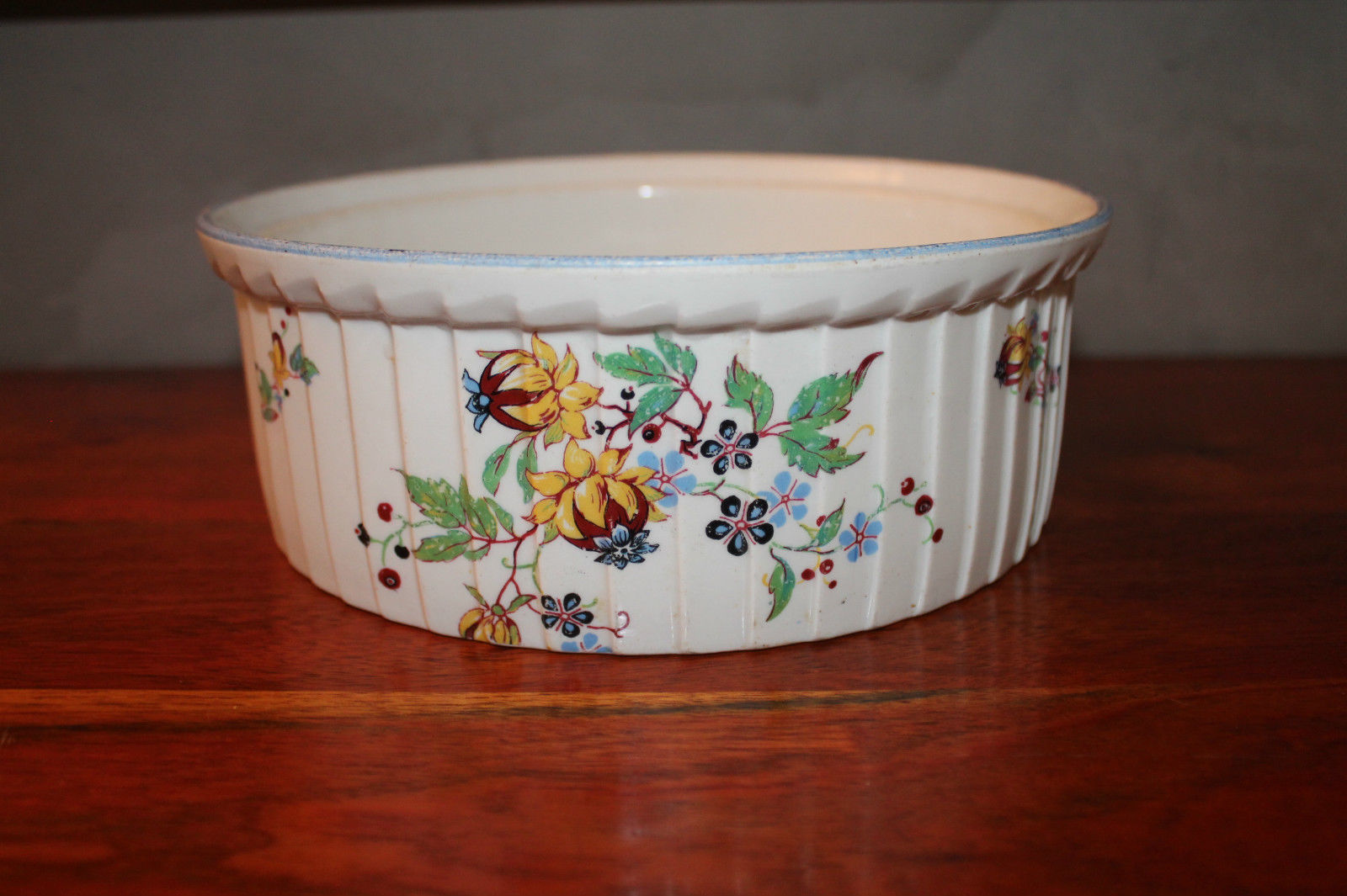 Plat à poisson en porcelaine l'hirondelle Mehun sur Yèvre L 54,5 cm